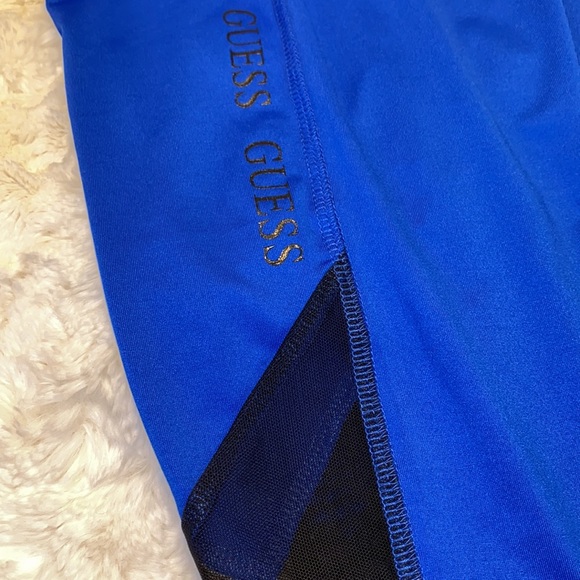 ⭐️NWT Guess Logo Rubye active pant, Capri length - Picture 2 of 7
